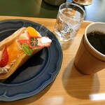 高砂パンケーキ茶屋 パンドウィッチ - 料理写真: