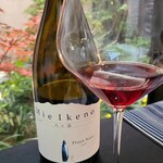 日本料理 TOBIUME - お酒⑪ミエ・イケノ・八ヶ岳・ピノ・ノワール2018(赤ワイン、ミエイケノ、山梨)
      葡萄品種:ピノ・ノワール100％【自社農園『猫の足跡畑』】