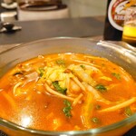 小菜一碟 - 牡蠣と春雨の麻辣スープ鍋