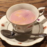 Bistro TATSU - 若松野菜のクリームスープ。ピンク色が可愛い。