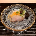 蓬左茶寮 - ひらめの薄造り