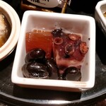 蓬左茶寮 - タコの柔か煮