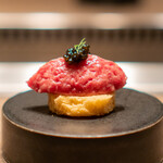 USHIGORO S. - 和牛の燻製タルタル