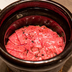 USHIGORO S. - 黒トリュフとザブトンの土鍋ご飯