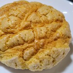 ブルクベーカリー 札幌円山本店 - ・マンデルメロン206円