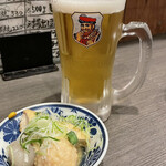 炭焼小屋竜ちゃん - アサヒスーパードライ生ビール(450円)とお通し