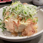 炭焼小屋竜ちゃん - 冷やっこ(330円)