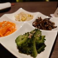 焼肉レストラン ROINS 久茂地国際通り店 - ナムル盛り合わせ