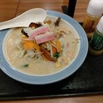 リンガーハット - ●ﾗﾝﾁ･単品。野菜たっぷりちゃんぽん 890+ぴりから皿うどんめん少なめ690=1,580円 