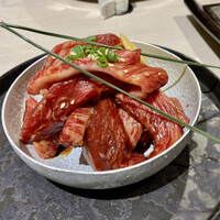 牛刺しと焼肉 仔虎 クリスロード店 - 