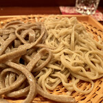 蕎麦切り 酒 大愚 - せいろ・田舎の二色盛り