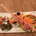 石窯ピッツァ＆旬野菜のイタリアン アルナッジョ - 前菜盛り合わせ２人前