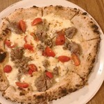 石窯ピッツァ＆旬野菜のイタリアン アルナッジョ - サルシッチャ