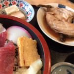 Sushi Dokoro Hishinoki - 3種丼とブリカマ煮