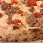 石窯ピッツァ＆旬野菜のイタリアン アルナッジョ - サルシッチャ