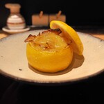おみ乃 - 柚子釜焼き（合鴨と伊達鶏のつくね + 百合根 + 菊芋）