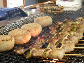 Robatayaki Asai - 焼き台で豪快に焼く、焼き鳥や焼きおにぎり