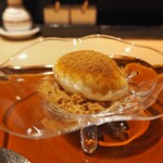 おみ乃 - みたらしのアイス（ミルクアイス + みたらしパウダー）