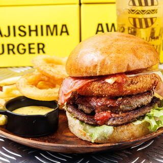 A cafe originating from Awaji Island burger specialty store SHIMAUMA BURGER