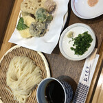 天盛りうどん ゆうじ - 料理写真: