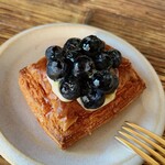 パンドニケ - ブルーベリーのデニッシュ。他にもフルーツのデニッシュがいろいろあります。