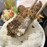 わ楽 - フライドチキン　断面