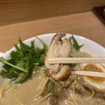 ラーメン仮面55 - パーコー（ポークリブ揚げ）の様に見えましたが鶏肉でした