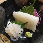 楽座 - エビの仕込みは大変ですね。