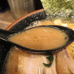 神田ラーメン わいず - スープ