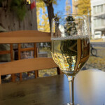 lecker maul - お昼から白ワイン(o^^o)