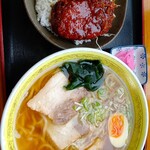 Itsupuutei - しょうゆラーメン+半ソースカツ丼