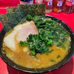 ラーメン 厚木家 - ラーメン800円と生わかめ