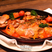 grigio la tavola - 