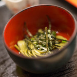 ひと椿 - 今日もお通し代わりの茶そば