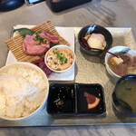 炭火焼肉と炉端 康 - 選べる焼肉ランチ¥1350