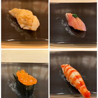 すし繁 - ランチおまかせ握り７０００円。北寄貝、ニシン、いくら、車海老。中盤は、大好物のオンパレードです。もっちりした北寄貝、さわやかないくら、旨味たっぷりの車海老とたまりません