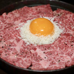 ルッカ - 生ハム仕立てシルク風ユッケ