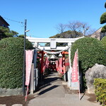 ラーメン 富士丸 - 近くの伏見稲荷大明神