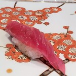 寿司栄 華やぎ - ブリ。