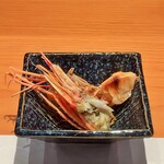 寿司栄 華やぎ - トヤマエビの頭。