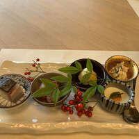 TERRACE 若草山 - 前菜　５品　炙り鯖寿司・赤カブいくら添え・ゆず香さつまいも茶巾しぼり・寄席豆腐・白和え