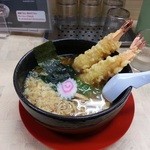 丸八ラーメン - 博多えび天ラーメン　650円。立派なエビ天。