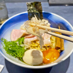 うずとかみなり - 旨味の強い鶏節