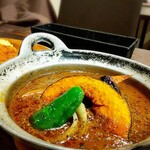 Supaisu Potto - ジャンボメンチカツと野菜のカレー(￥1300)。野菜大きい、メンチカツもでかっ！