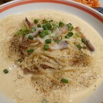 Pasta Alba shonan - 季節のおすすめパスタ 柚子こしょうとガーリックのスープカルボナーラ