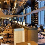 TSUTAYA BOOKSTORE SHARE LOUNGE - 