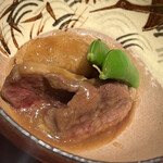 温石 - 真鴨の治部煮。奥は麻機蓮根の団子です