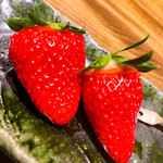 温石 - 左が章姫、右がきらぴか。デッカくて甘い