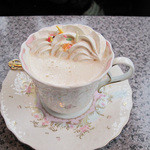 ルパン - 古き良き喫茶店の定番メニューと言えば、ウインナーコーヒー500円。
ちなみにウインナーティーもあります。
