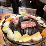 北海道産ひつじ肉炭火兜ひつじ×烤羊肉 - 